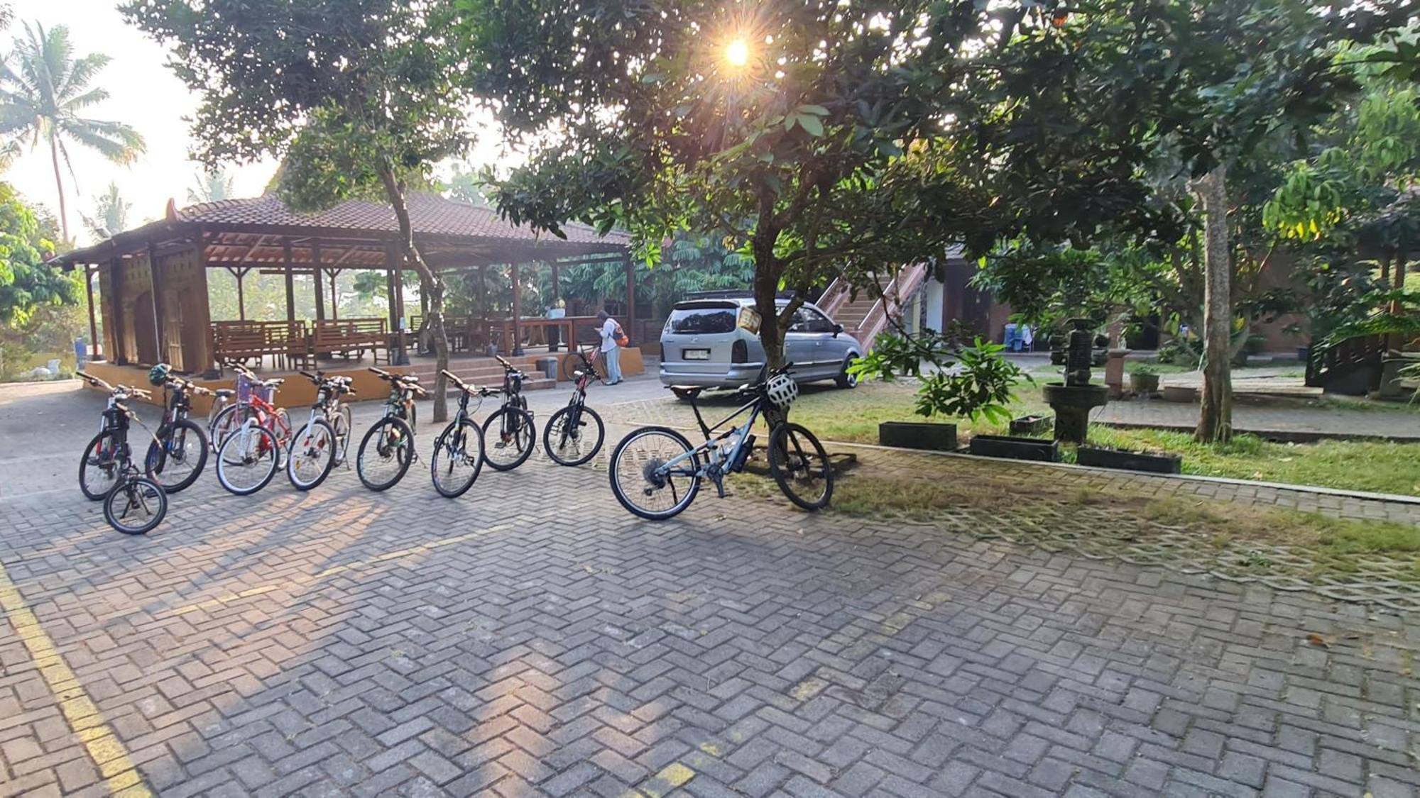 Anugrah Borobudur Magelang Exterior photo